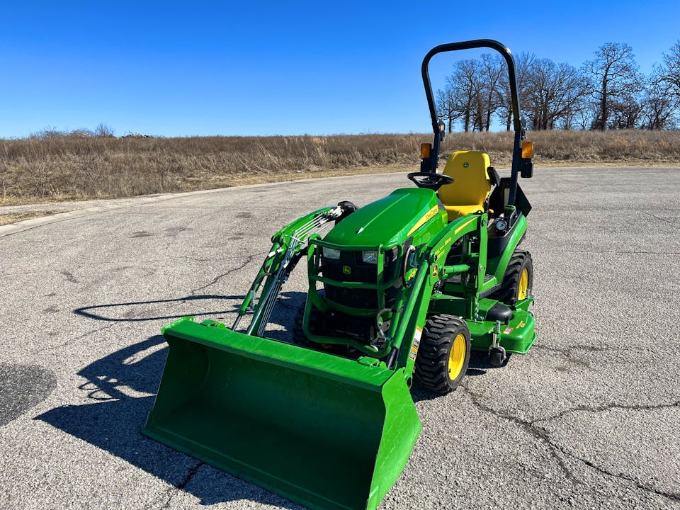 John Deere 1025R