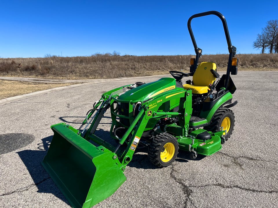 John Deere 1025R