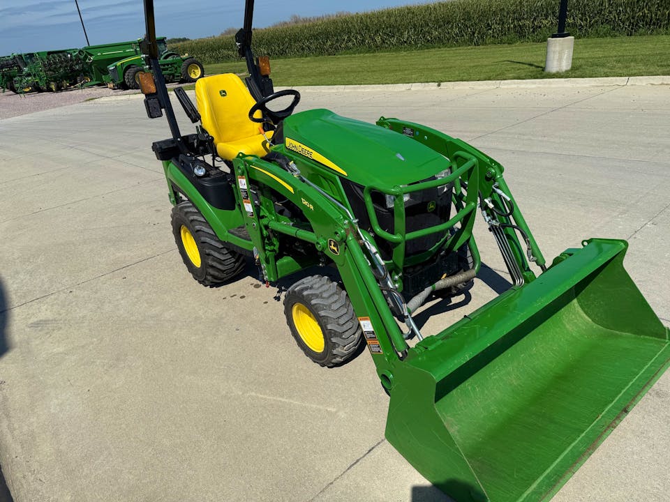 John Deere 1025R