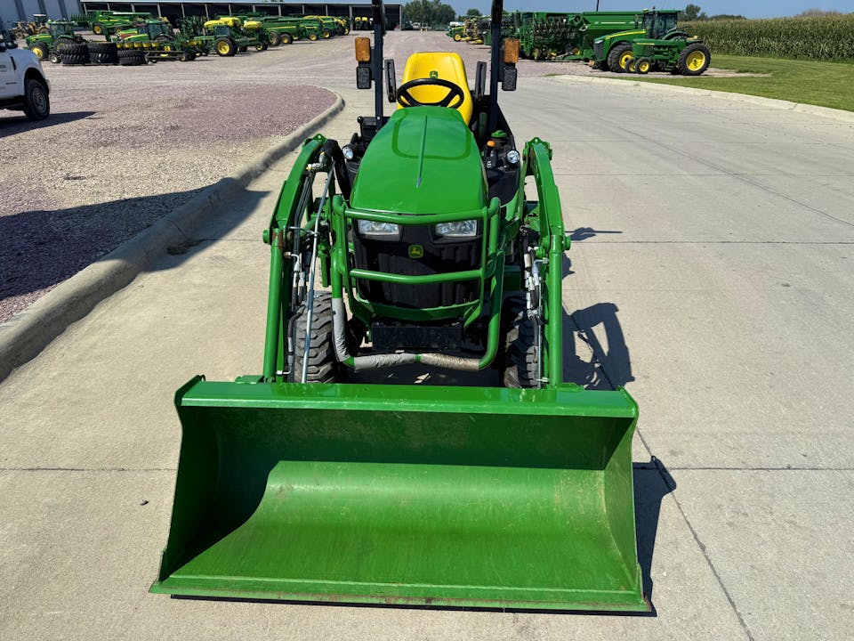 John Deere 1025R