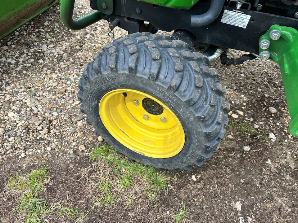 John Deere 1025R