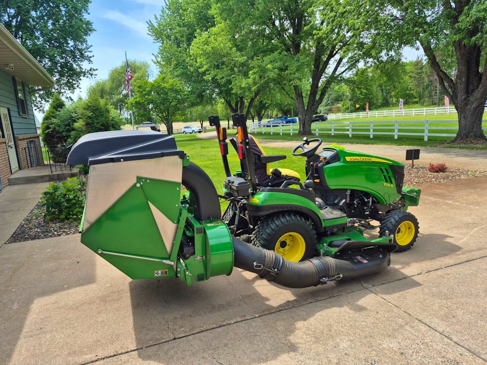 John Deere 1025R