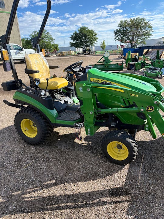 John Deere 1025R
