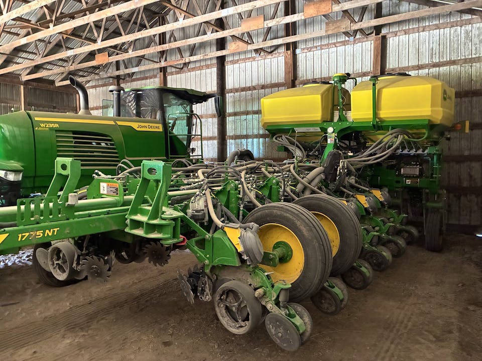 John Deere 1775NT