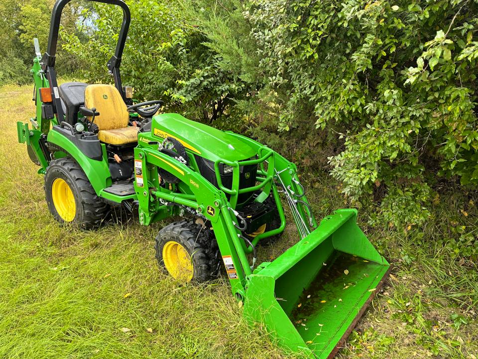 John Deere 2025R