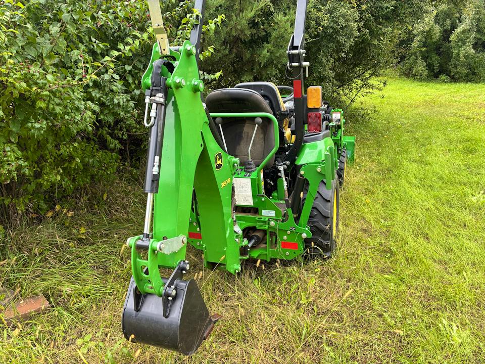 John Deere 2025R