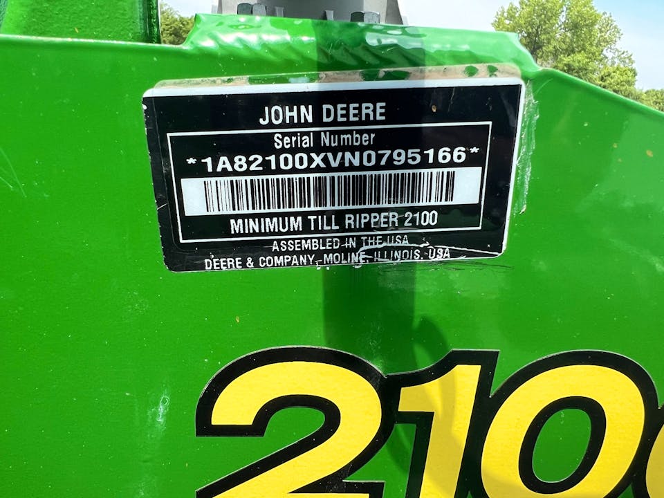 John Deere 2100