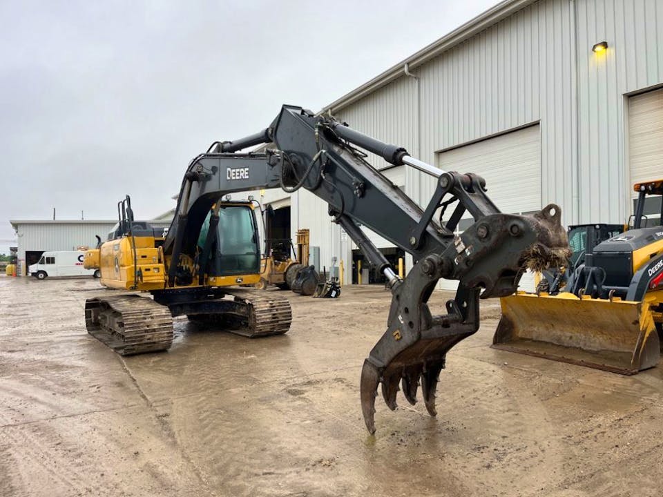 John Deere 210GLC