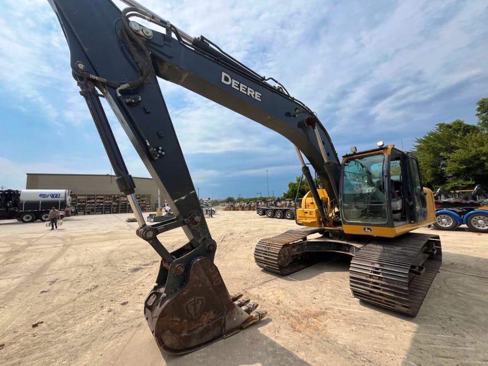 John Deere 210GLC