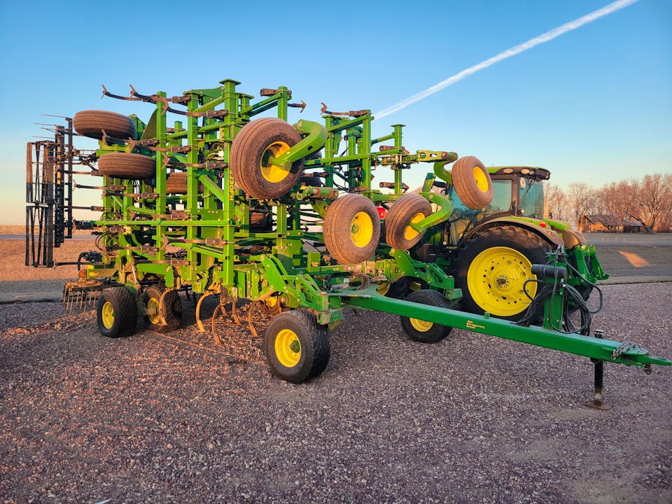 John Deere 2230