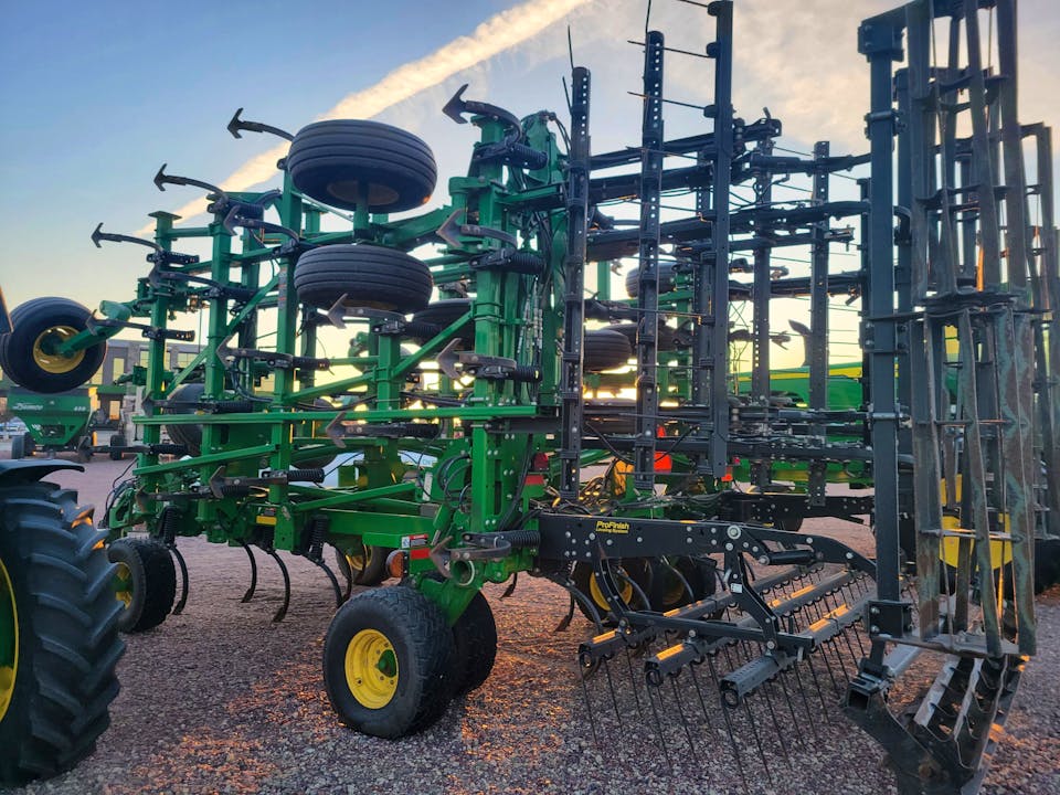 John Deere 2230