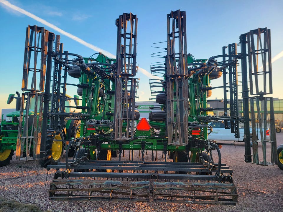 John Deere 2230