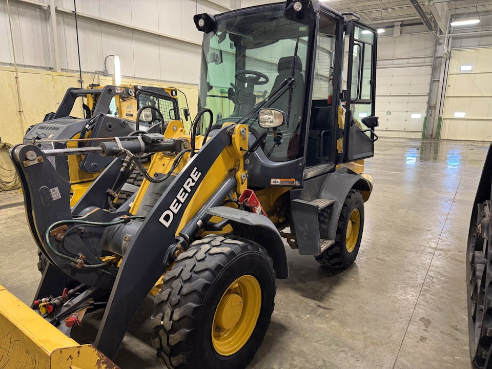 John Deere 244L