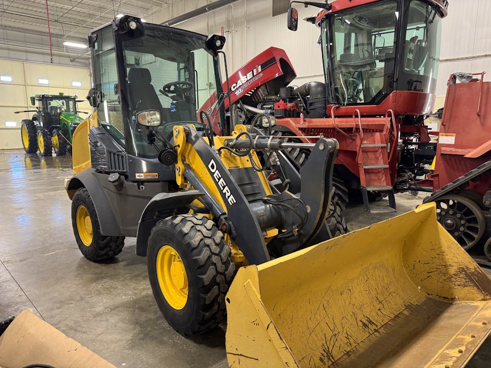 John Deere 244L
