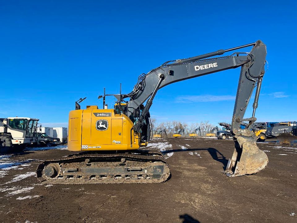 John Deere 245G