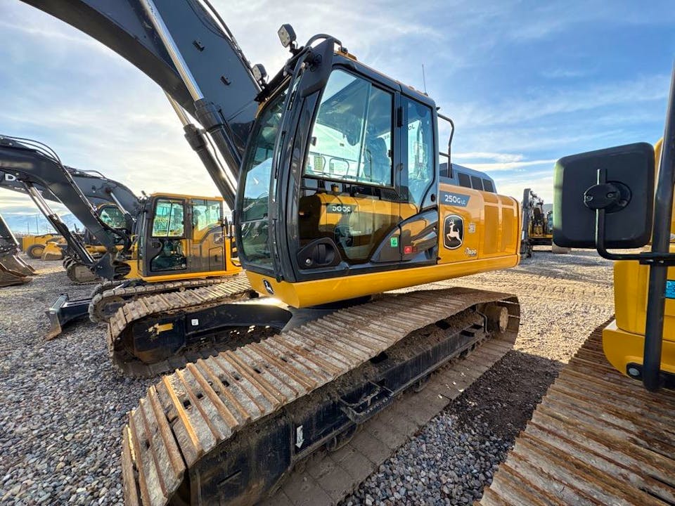 John Deere 250GLC
