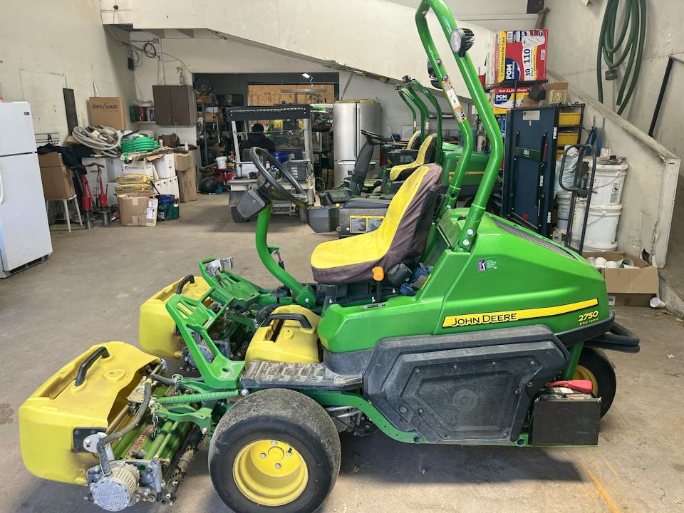 John Deere 2750 E-Cut