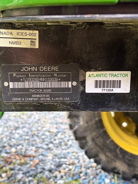 John Deere 3025E