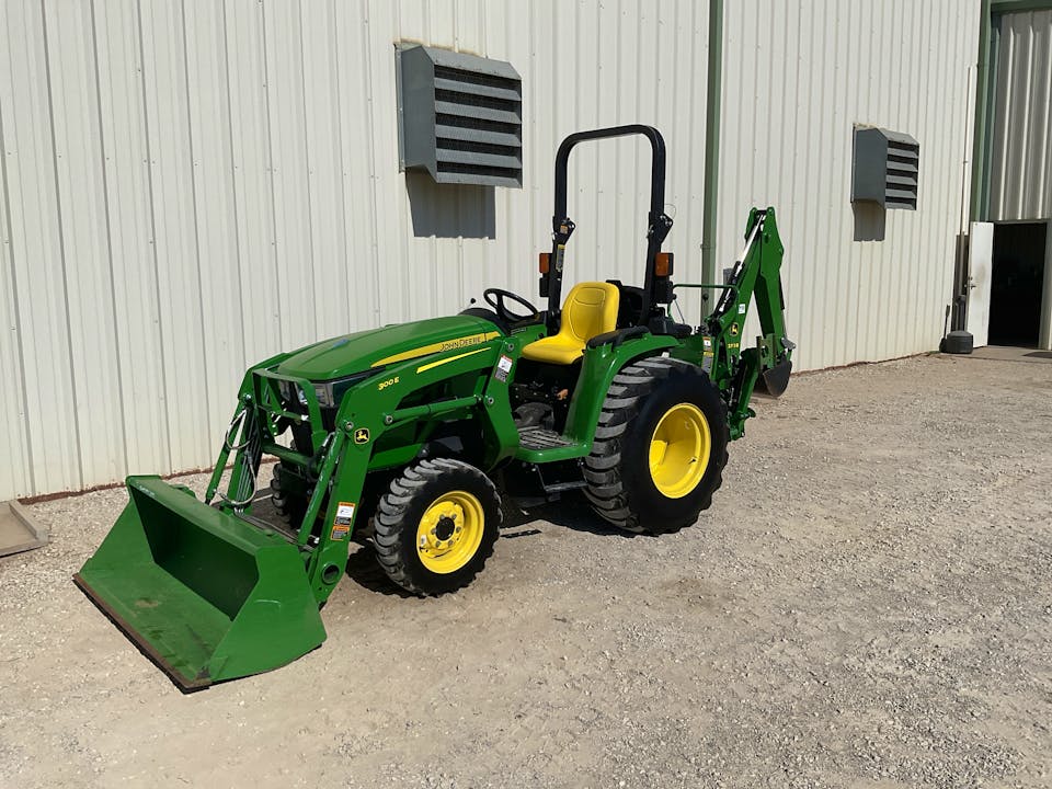John Deere 3025E