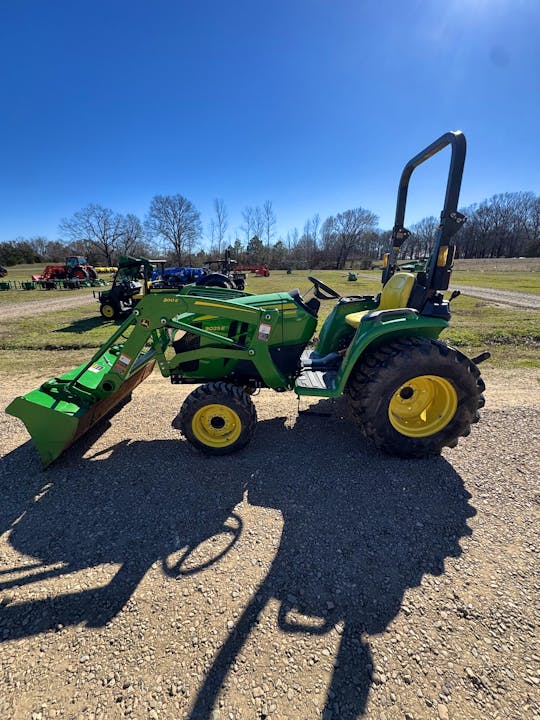 John Deere 3025E