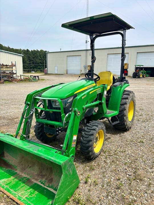 John Deere 3025E