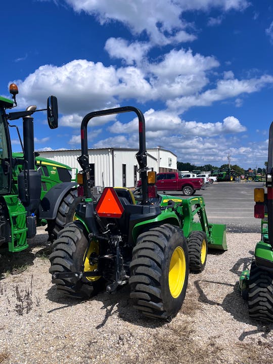 John Deere 3025E