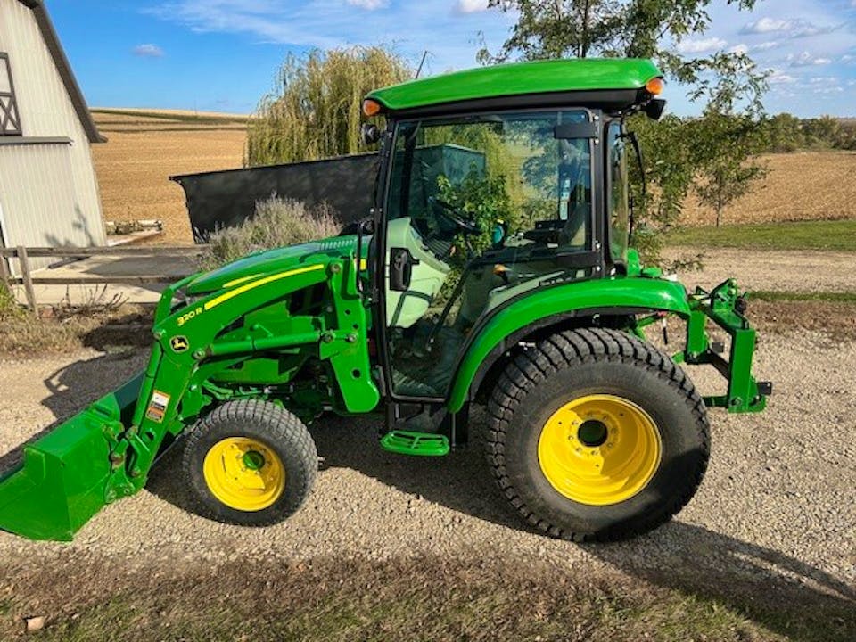 John Deere 3039R