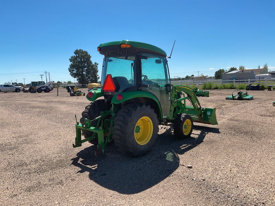 John Deere 3039R