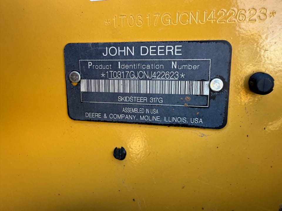 John Deere 317G