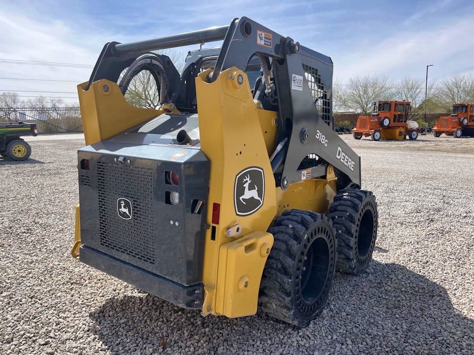 John Deere 318G