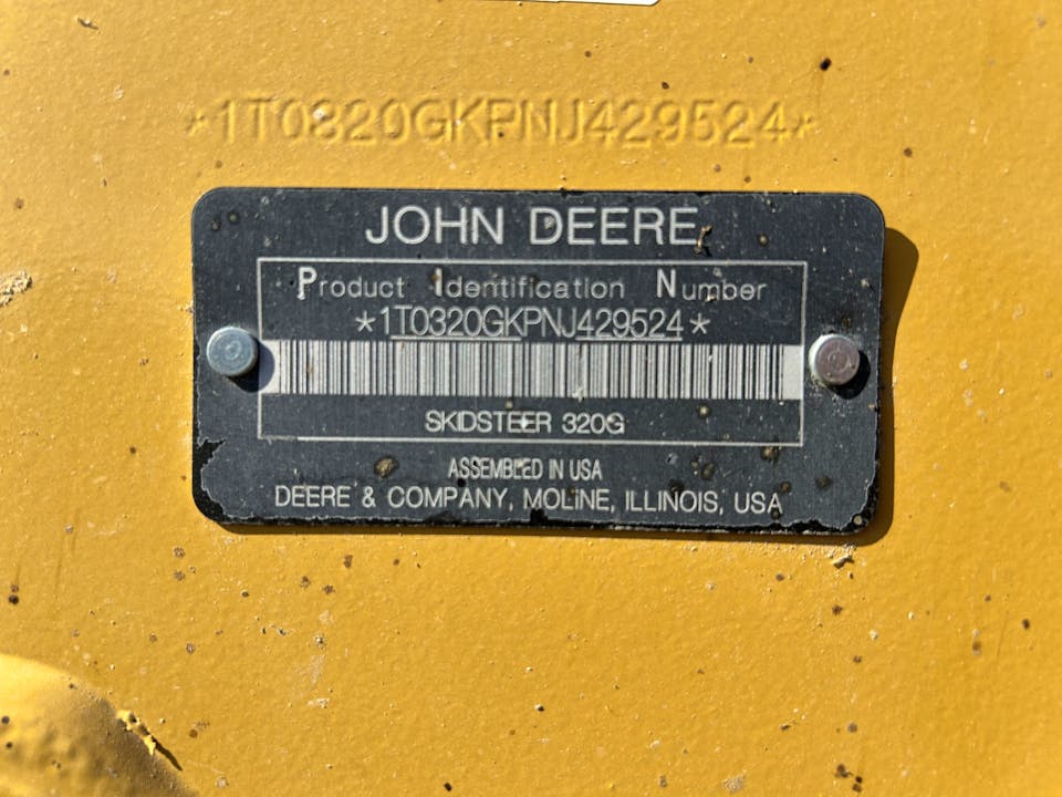John Deere 320G