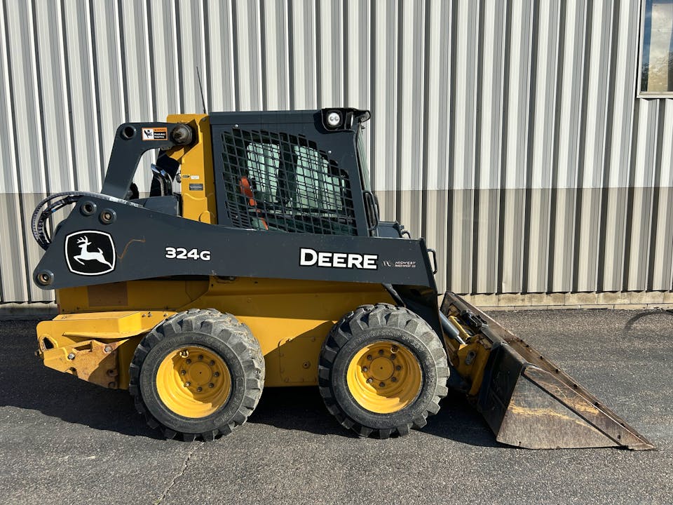 John Deere 324G