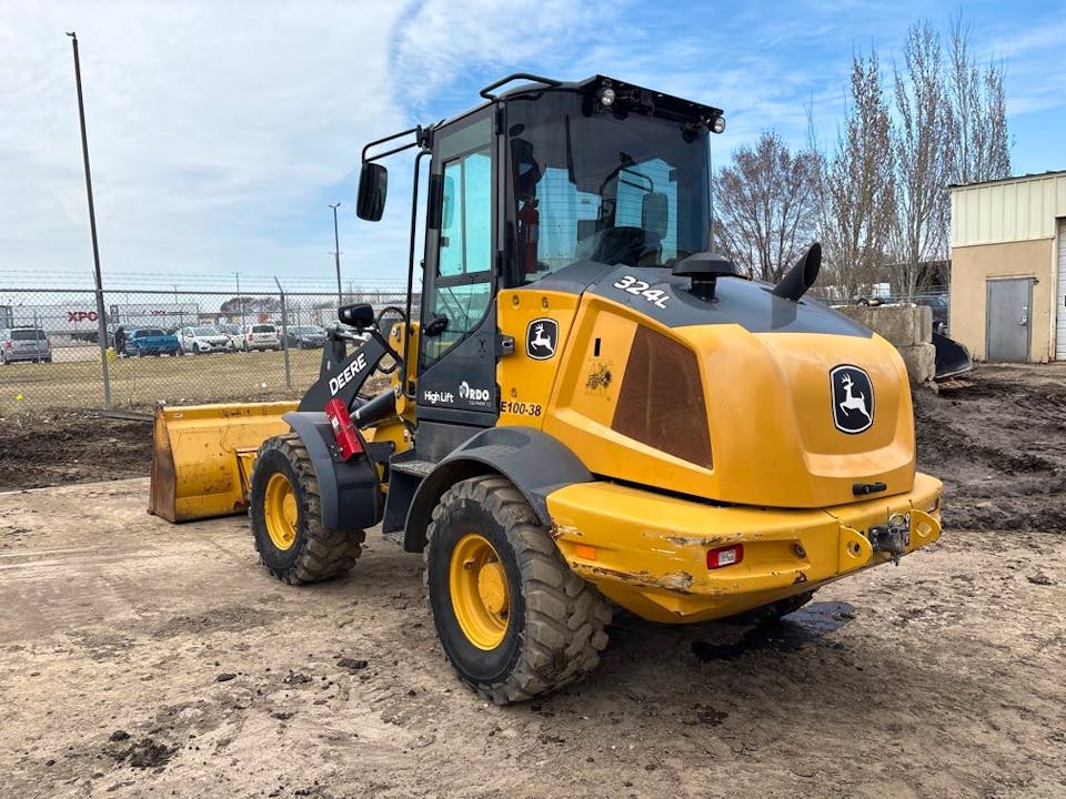 John Deere 324L