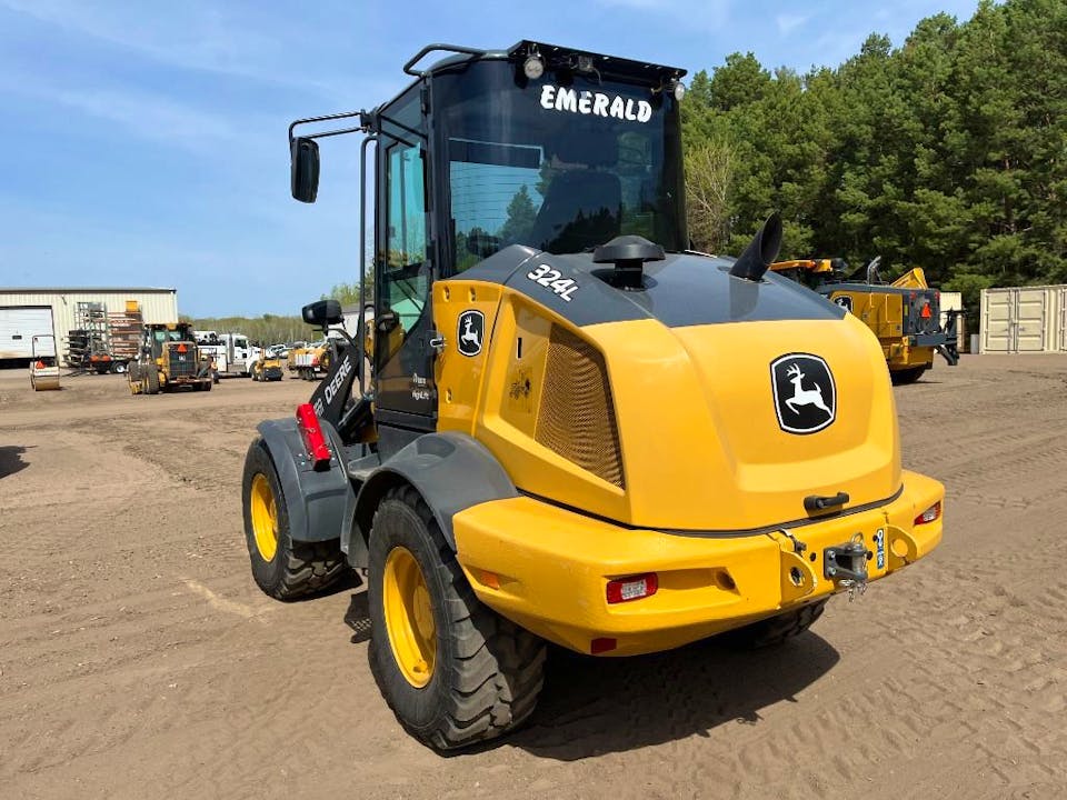 John Deere 324L