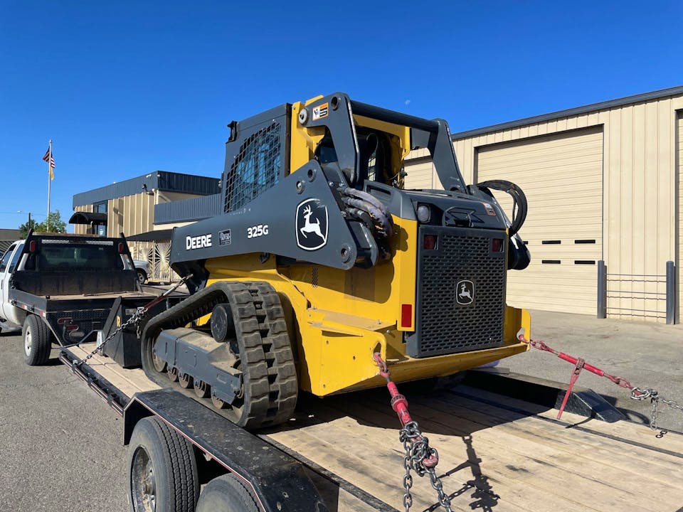 John Deere 325G