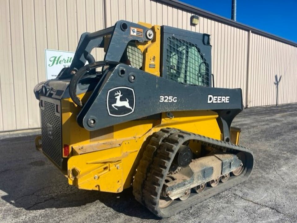 John Deere 325G