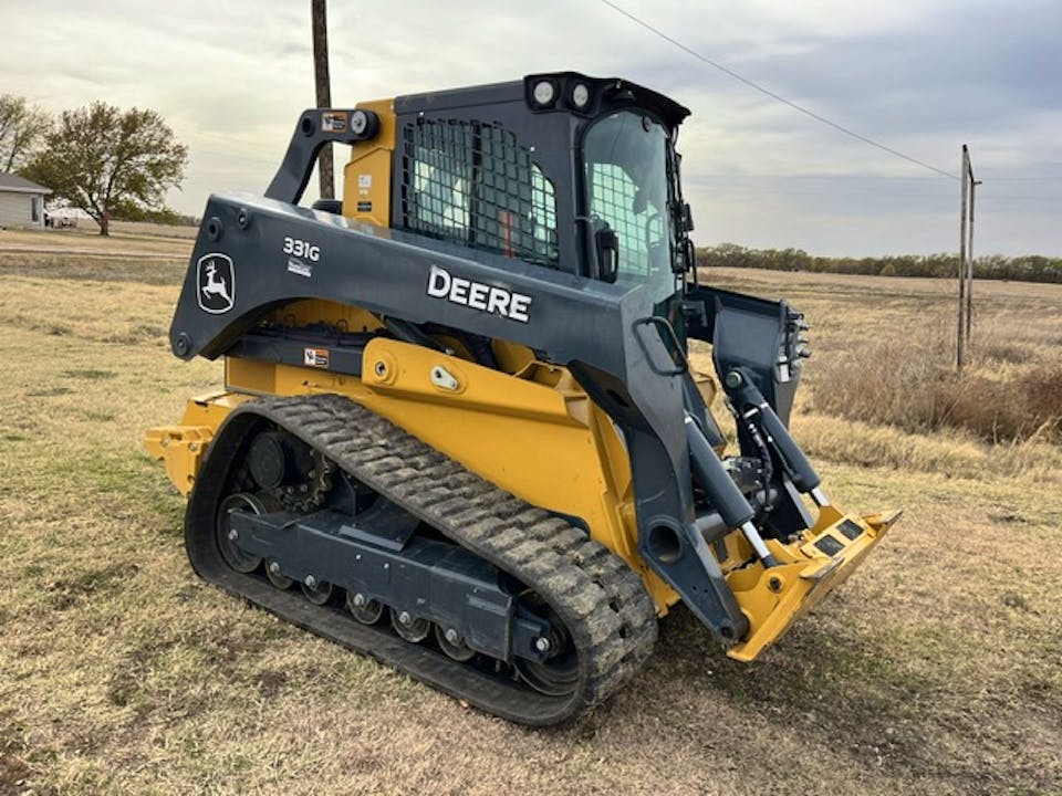 John Deere 331G