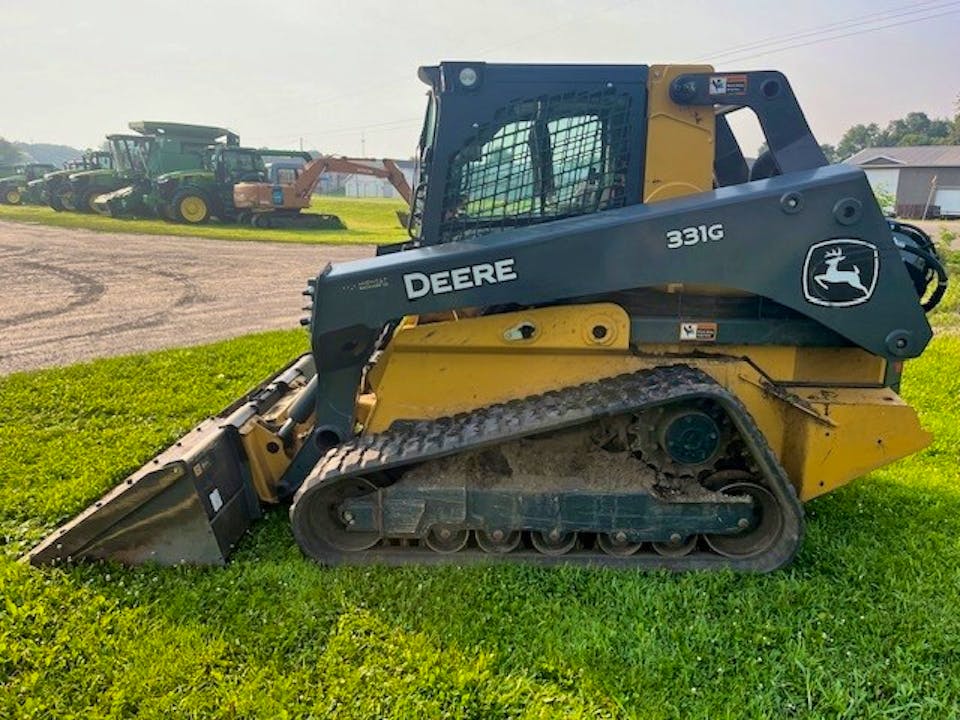 John Deere 331G