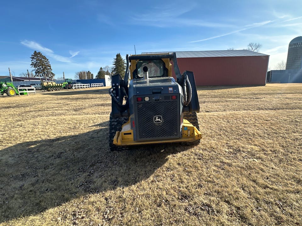 John Deere 333G