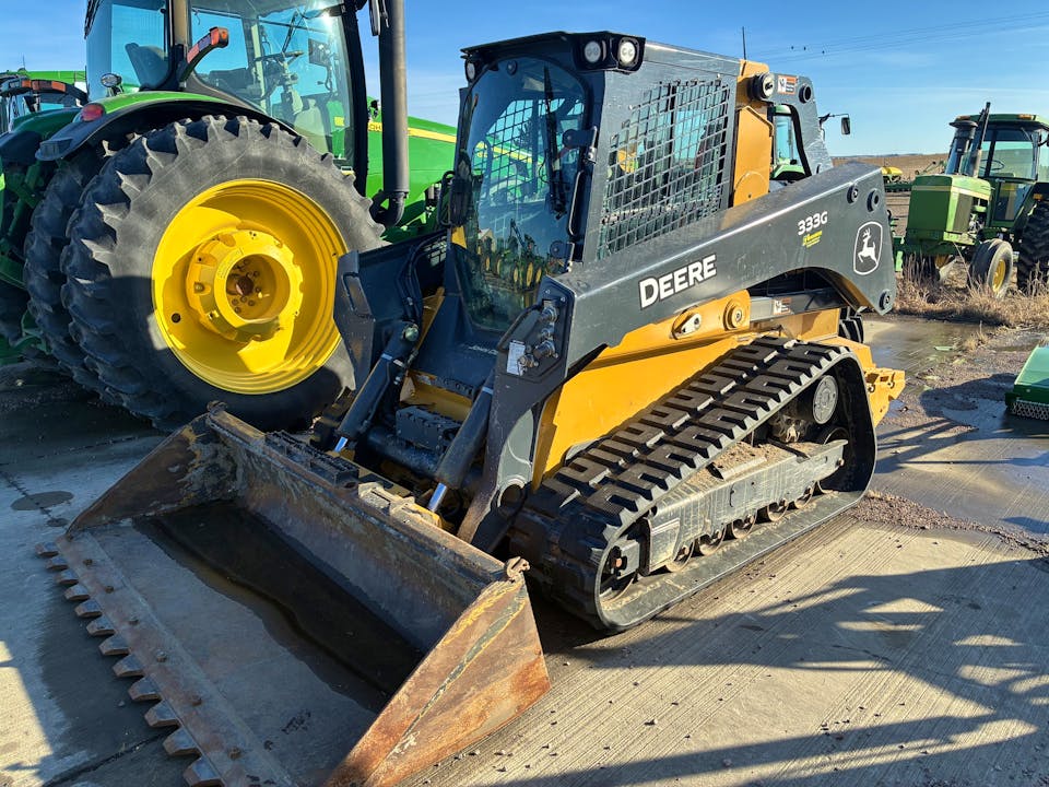 John Deere 333G
