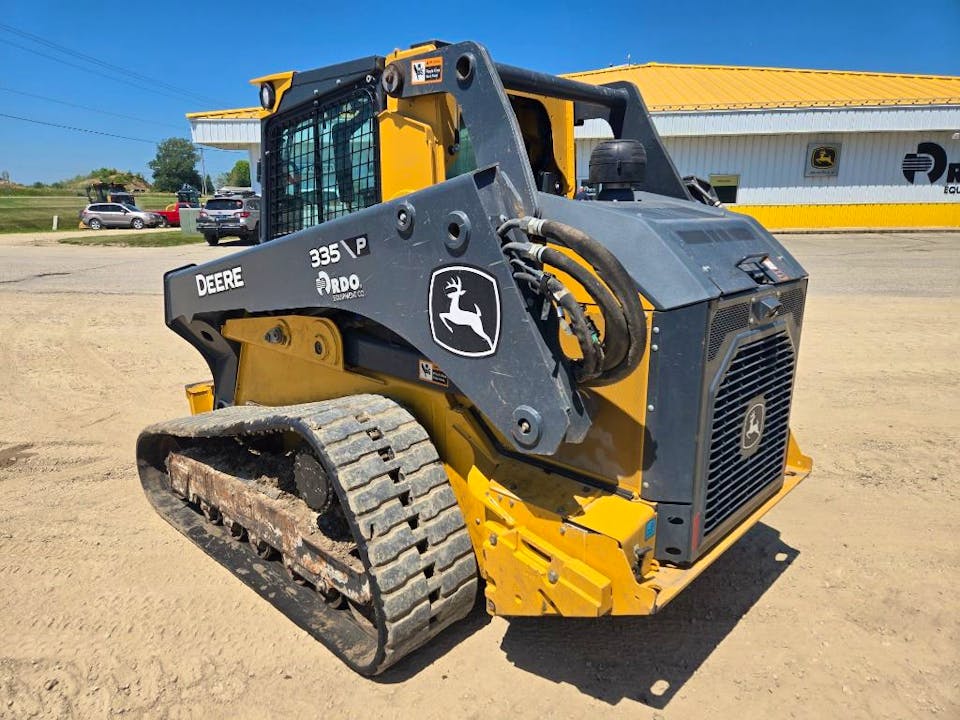 John Deere 335P
