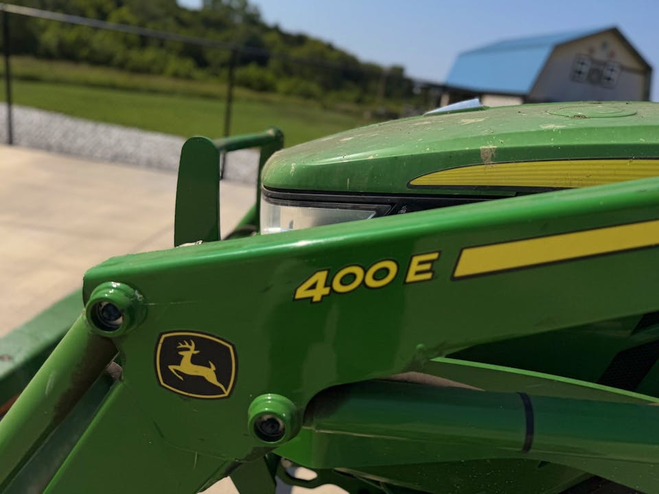 John Deere 4044M