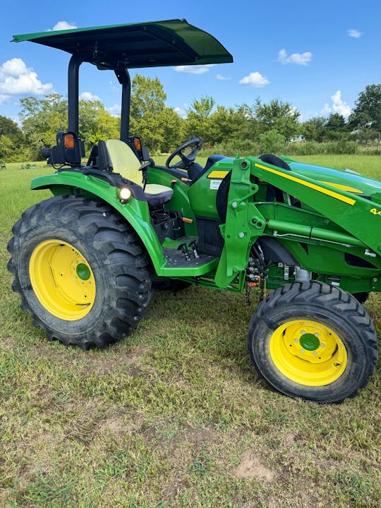 John Deere 4052M