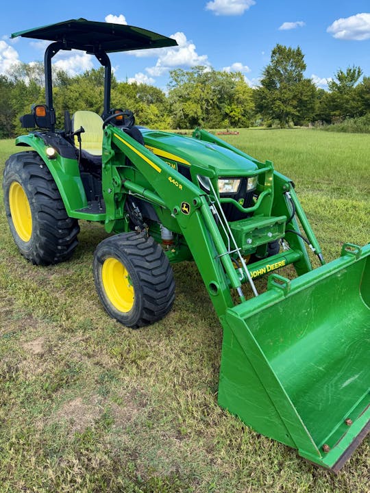 John Deere 4052M