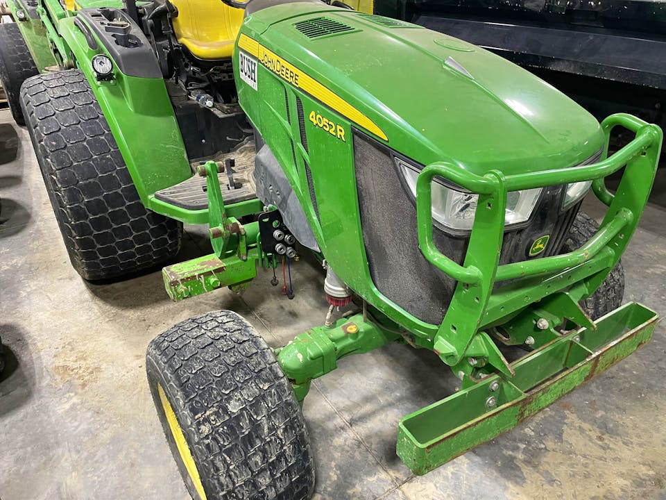 John Deere 4052R