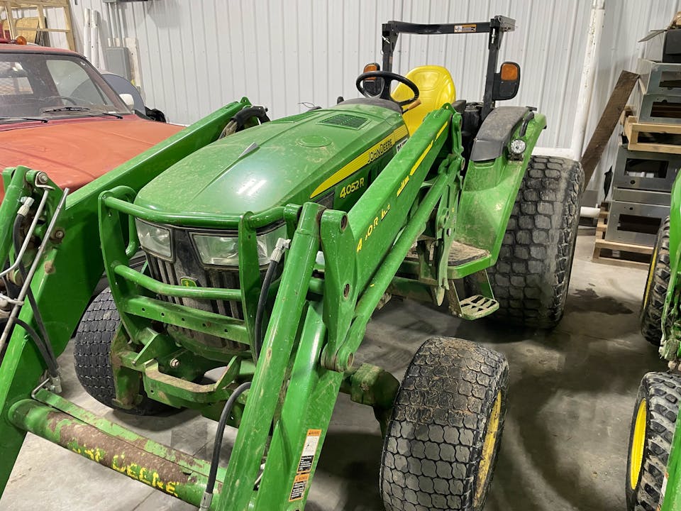 John Deere 4052R