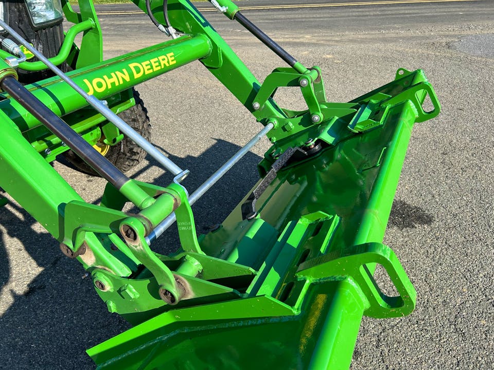 John Deere 4066M