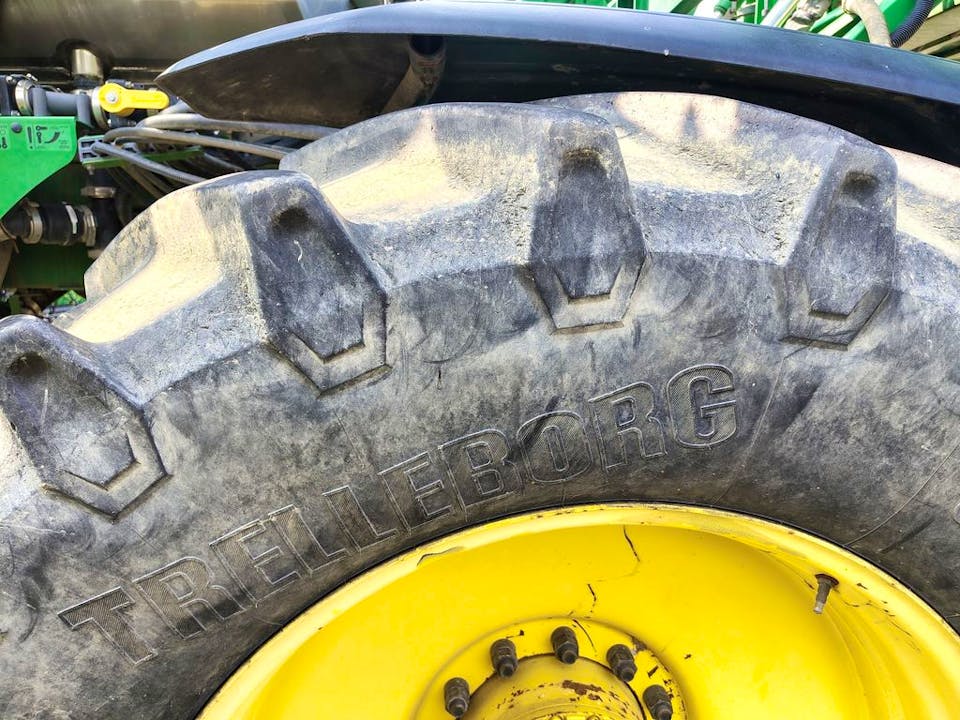 John Deere 412R