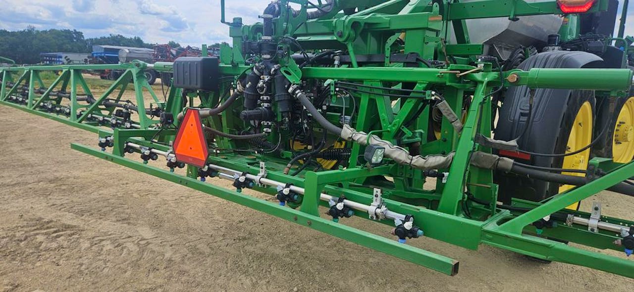 John Deere 412R
