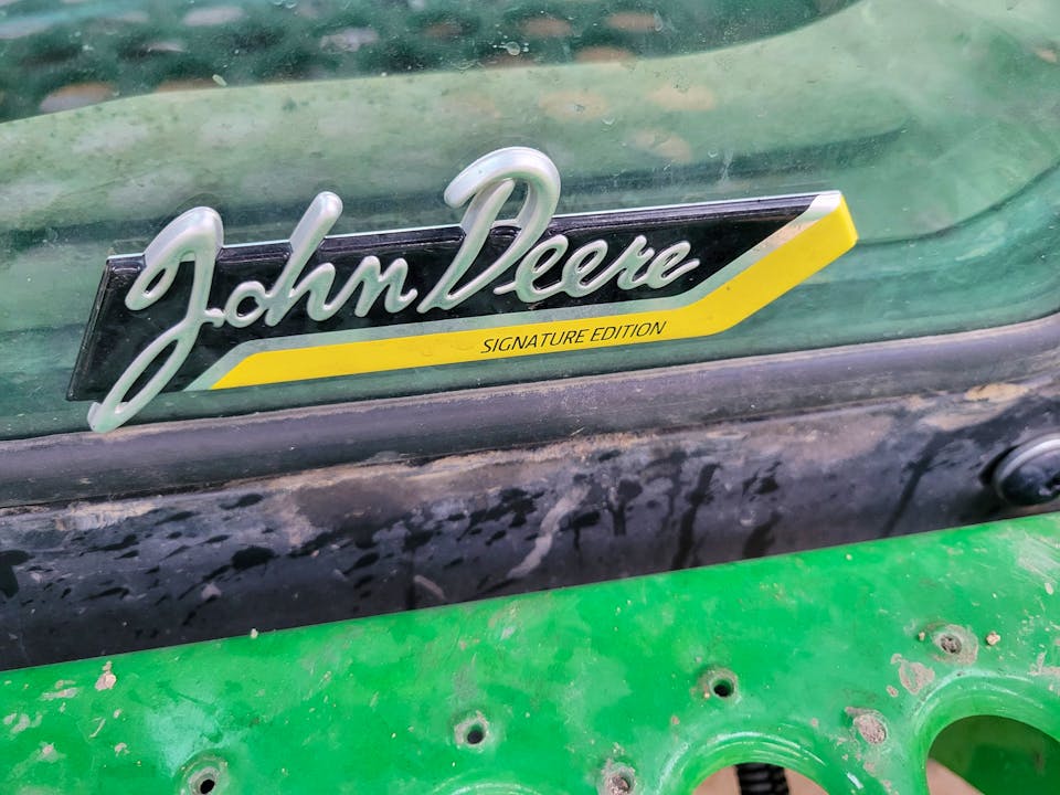 John Deere 412R